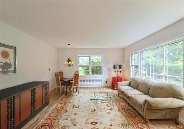 Photo 3 of Single family home for sale at 5 Hemlock Dr, North Hempstead, NY 11576 | MLS# 1045826 | Listing updated on 2026-09-20