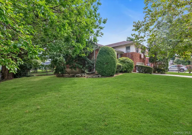 Photo 3 of Sale Pending at 68 Bergman Dr, Hempstead, NY 11557 | MLS# 1045858 | Listing updated on 2026-09-17