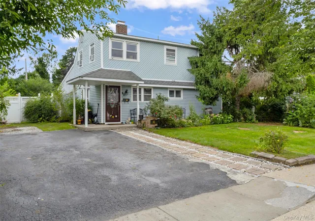 Photo 1 of Single family home for sale at 42 Mockingbird Ln, Hempstead, NY 11756 | MLS# 1045868 | Listing updated on 2026-09-02