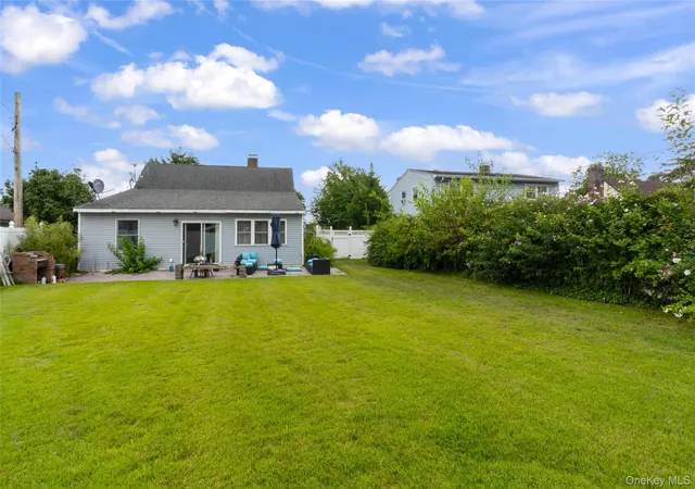 Photo 3 of Single family home for sale at 42 Mockingbird Ln, Hempstead, NY 11756 | MLS# 1045868 | Listing updated on 2026-09-02