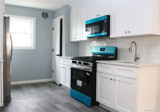 Photo 3 of Sale Pending at 119 38 238 Street, New York, NY 11411 | MLS# 1045871 | Listing updated on 2026-10-10