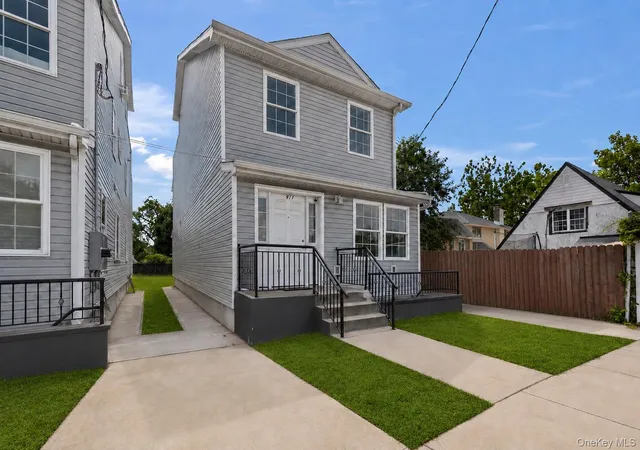 Photo 1 of Single family home for sale at 911 Hicksville Rd, New York, NY 11691 | MLS# 1045877 | Listing updated on 2026-09-03