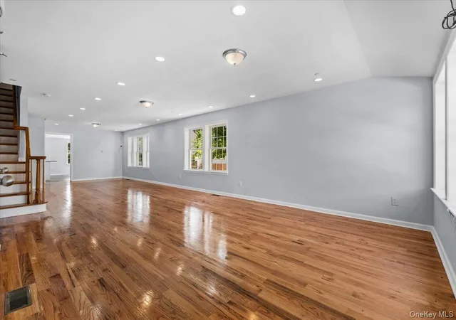 Photo 2 of Single family home for sale at 911 Hicksville Rd, New York, NY 11691 | MLS# 1045877 | Listing updated on 2026-09-03