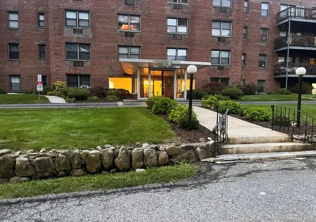 Photo 1 of Condo for sale at 5 Oakdale Manor #B22, Ramapo, NY 10901 | MLS# 1045885 | Listing updated on 2026-09-15