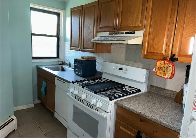 Photo 3 of Condo for sale at 5 Oakdale Manor #B22, Ramapo, NY 10901 | MLS# 1045885 | Listing updated on 2026-09-15