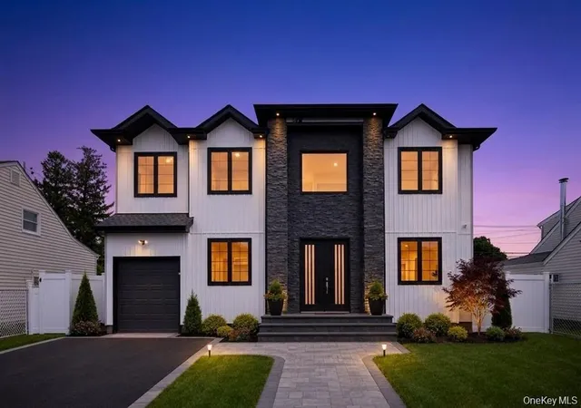 Photo 1 of Single family home for sale at 19 Coachman Ln, Hempstead, NY 11756 | MLS# 1045914 | Listing updated on 2026-09-06