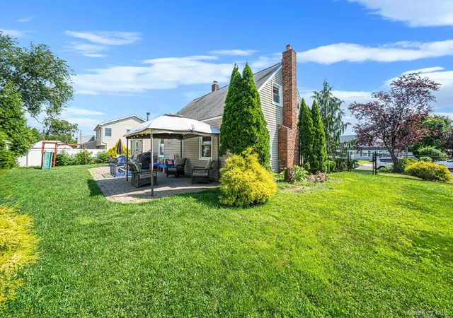 Photo 3 of Sale Pending at 96 Slate Ln, Hempstead, NY 11756 | MLS# 1045916 | Listing updated on 2026-09-18