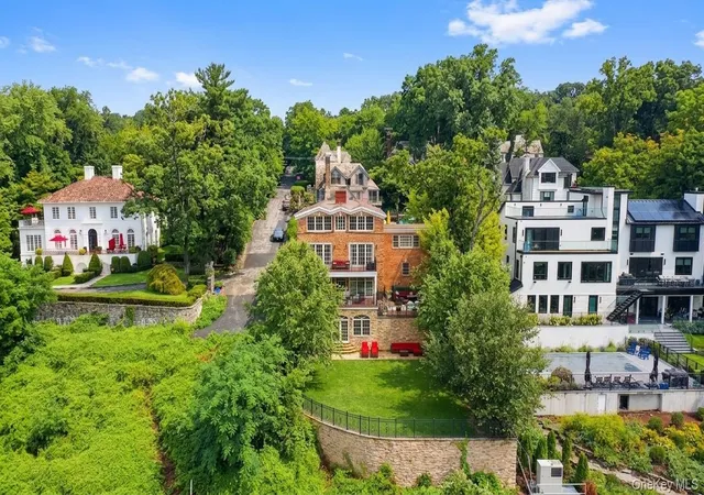Photo 3 of Single family home for sale at 3061 Scenic Pl, New York, NY 10463 | MLS# 1045933 | Listing updated on 2026-09-03