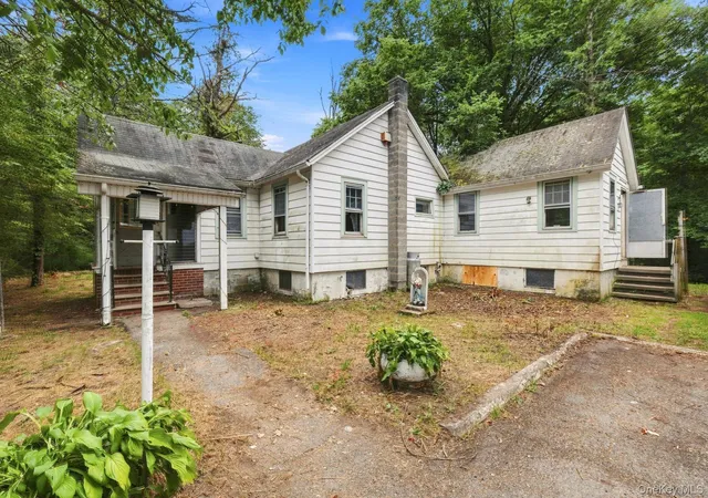 Photo 1 of Single family home for sale at 395 Route 17k, Crawford, NY 12721 | MLS# 1045936 | Listing updated on 2026-09-04