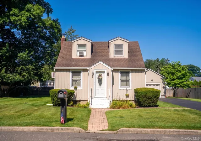 Photo 2 of Single family home for sale at 120 Aspen Rd, Smithtown, NY 11754 | MLS# 1045941 | Listing updated on 2026-09-07