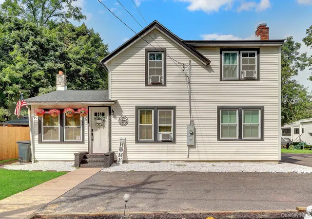 Photo 1 of Single family home for sale at 7 Mooney Pond Rd, Brookhaven, NY 11727 | MLS# 1045948 | Listing updated on 2026-09-06