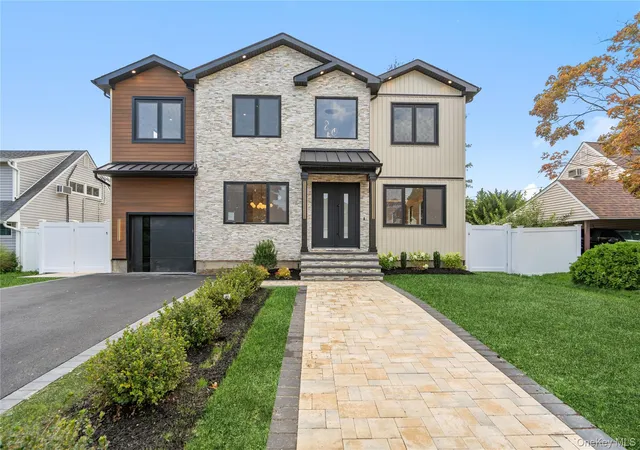 Photo 2 of Mansion for sale at 30 Hedge Ln, Hempstead, NY 11590 | MLS# 1045960 | Listing updated on 2026-09-17