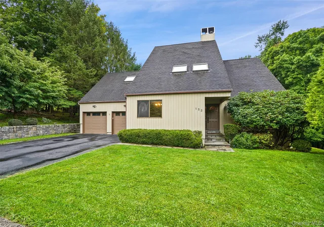 Photo 1 of Single family home for sale at 152 Arbor Crst, Somers, NY 10589 | MLS# 1045970 | Listing updated on 2026-09-16