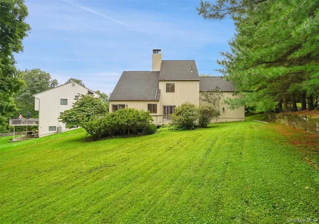 Photo 4 of Single family home for sale at 152 Arbor Crst, Somers, NY 10589 | MLS# 1045970 | Listing updated on 2026-09-04