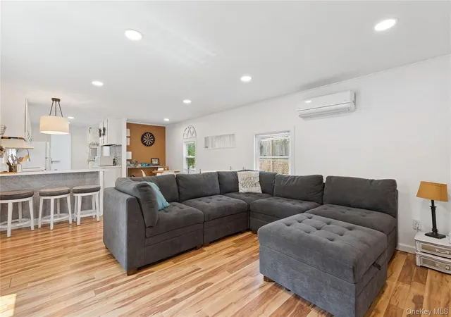Photo 2 of Manufactured home for sale at 8 N Railroad Ave, Riverhead, NY 11901 | MLS# 1045989 | Listing updated on 2026-09-03