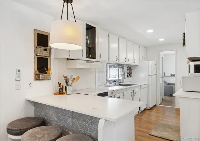 Photo 4 of Manufactured home for sale at 8 N Railroad Ave, Riverhead, NY 11901 | MLS# 1045989 | Listing updated on 2026-09-03