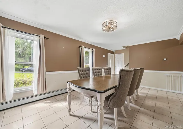 Photo 4 of Single family home for sale at 5 Libra Ln, Newburgh (town), NY 12589 | MLS# 1045995 | Listing updated on 2026-09-13