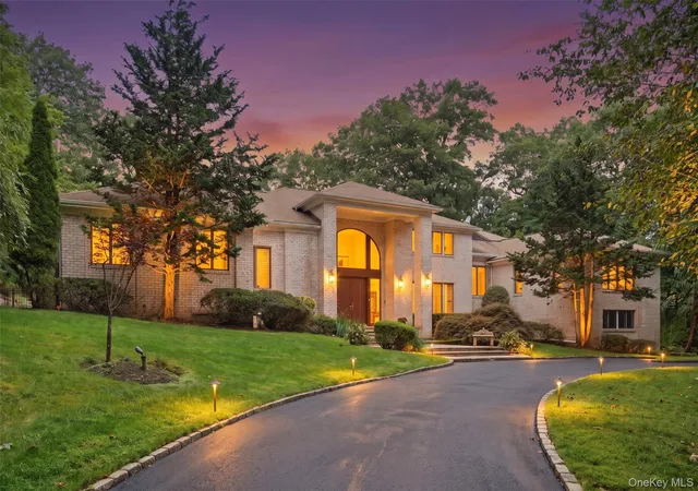 Single family home for sale at 3 White Birch Rd, Oyster Bay, NY 11791 | MLS# 1046012