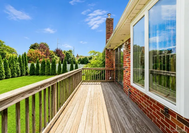 Photo 26 of Single family home for sale at 12 Hilton Ct, Oyster Bay, NY 11801 | MLS# 1046035 | Listing updated on 2026-09-06