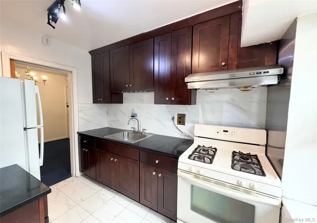Condo for sale at 32-43 90th #306, New York, NY 11369 | MLS# 1046044