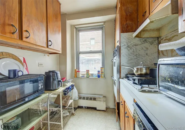 Listing Photo 4 - Condo for sale in Park Plaza located at 61-25 97Th St, New York, NY 11374 - Unit #15A