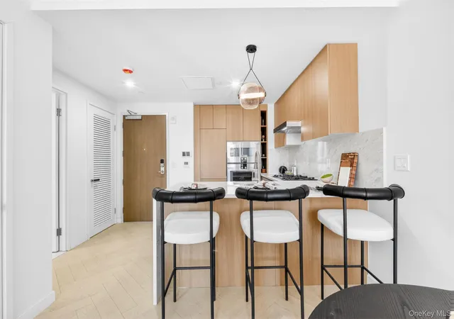 Photo 2 of Condo for sale at 133 25 37th Avenue #6A, New York, NY 11354 | MLS# 1046072 | Listing updated on 2026-09-03