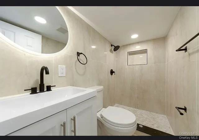 Photo 3 of Single family home for sale at 109 16 221 Street, New York, NY 11429 | MLS# 1046073 | Listing updated on 2026-09-03