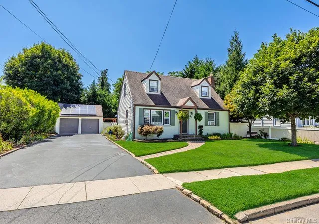 Photo 2 of Sale Pending at 22 Maple Dr, Babylon, NY 11701 | MLS# 1046083 | Listing updated on 2026-10-02