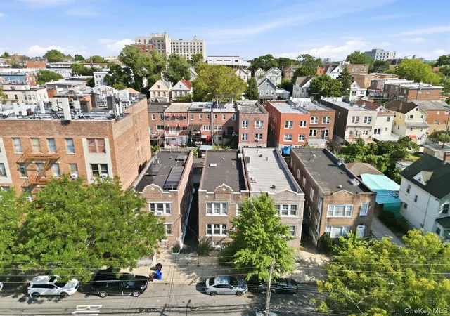 Listing Photo 5 - Condo for sale in building located at 4626 Carpenter Ave, New York, NY 10470