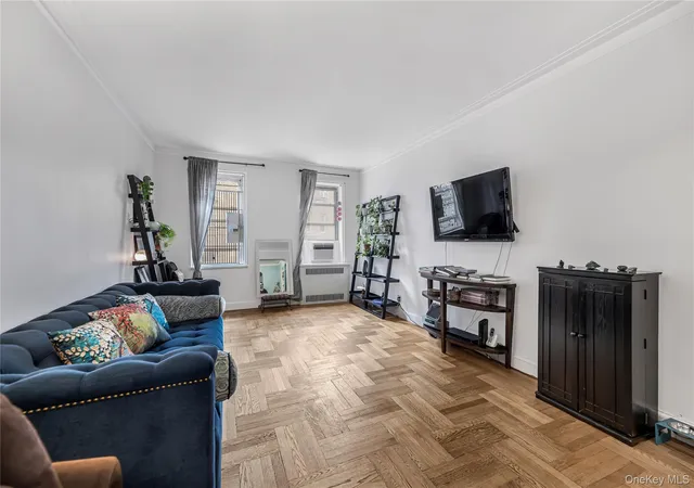 Photo 4 of House for sale at 2190 Boston Rd #4G, New York, NY 10462 | MLS# 1046113 | Listing updated on 2026-09-12