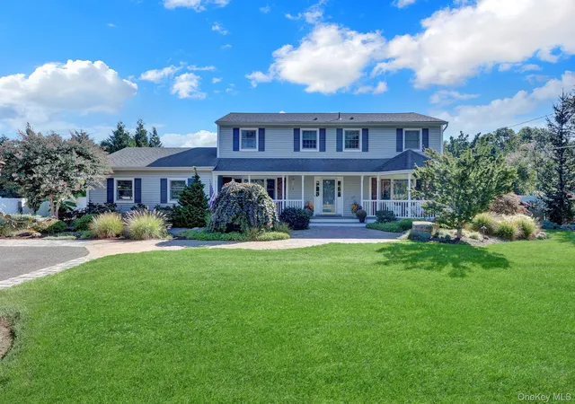 Single family home for sale at 15 Wiigs Rd, Smithtown, NY 11767 | MLS# 1046120
