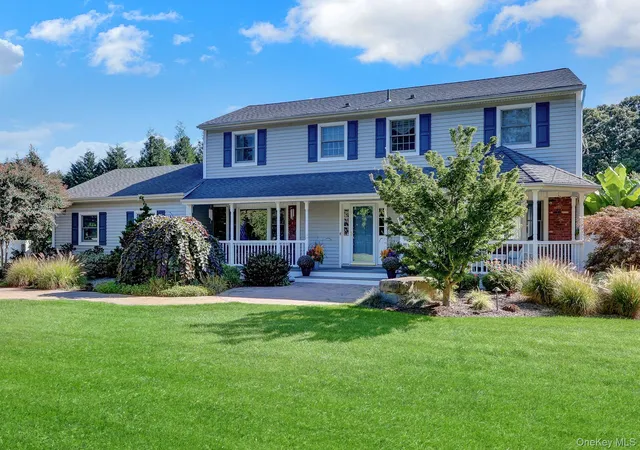 Photo 3 of Single family home for sale at 15 Wiigs Rd, Smithtown, NY 11767 | MLS# 1046120 | Listing updated on 2026-09-17