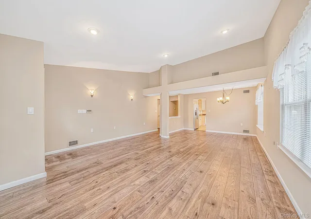 Listing Photo 5 - Condo for sale in building located at 279 Gln Dr, Brookhaven, NY 11961
