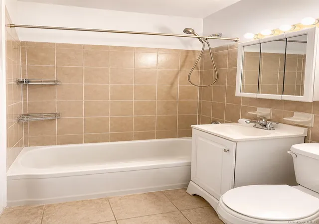 Photo 3 of Manufactured home for sale at 1332 Metropolitan Ave, New York, NY 10462 | MLS# 1046154 | Listing updated on 2026-09-13