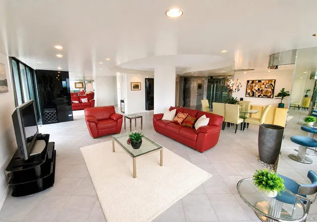 Photo 3 of Condo for sale at 26910 Grand Central Pkwy #30N, New York, NY 11005 | MLS# 1046170 | Listing updated on 2026-09-07