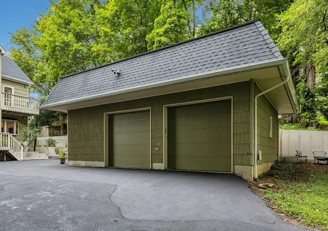 Photo 3 of Sale Pending at 156 Grove St, Greenburgh, NY 10591 | MLS# 1046181 | Listing updated on 2026-09-12