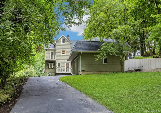 Photo 4 of Sale Pending at 156 Grove St, Greenburgh, NY 10591 | MLS# 1046181 | Listing updated on 2026-09-12