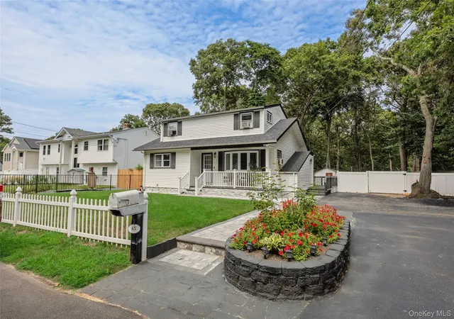Photo 3 of Single family home for sale at 65 Carr Ln, Brookhaven, NY 11727 | MLS# 1046182 | Listing updated on 2026-09-05