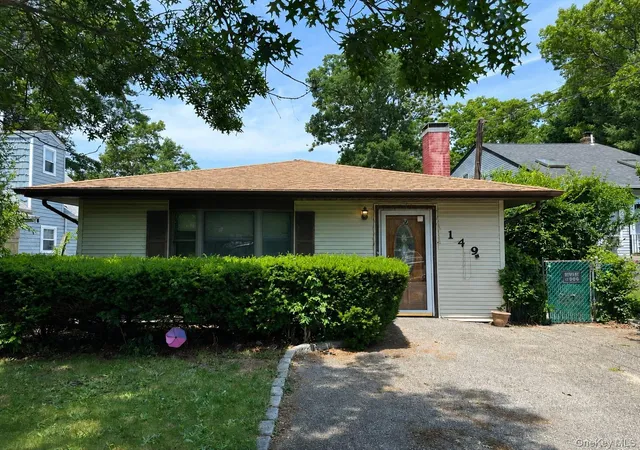 Photo 2 of Sale Pending at 149 Southaven Ave, Brookhaven, NY 11950 | MLS# 1046207 | Listing updated on 2026-09-29