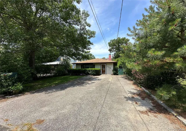 Photo 3 of Sale Pending at 149 Southaven Ave, Brookhaven, NY 11950 | MLS# 1046207 | Listing updated on 2026-09-29