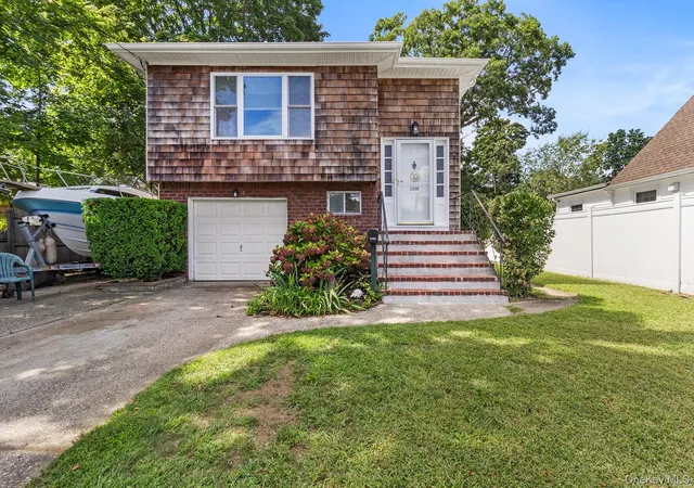 Photo 1 of Single family home for sale at 1320 Pine Acres Blvd, Islip, NY 11706 | MLS# 1046243 | Listing updated on 2026-09-03