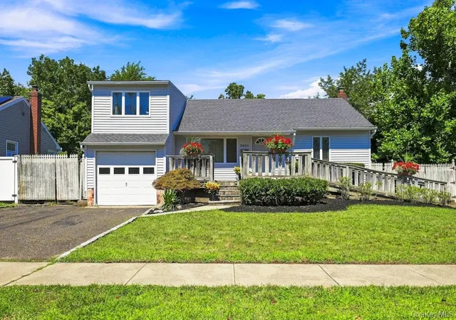 Photo 1 of Single family home for sale at 3905 Clove Ct, Hempstead, NY 11783 | MLS# 1046253 | Listing updated on 2026-09-13
