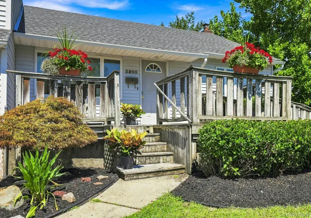 Photo 2 of Single family home for sale at 3905 Clove Ct, Hempstead, NY 11783 | MLS# 1046253 | Listing updated on 2026-09-13