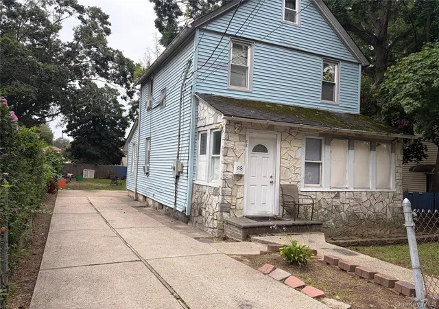 Photo 1 of Single family home for sale at 88 Colonial Ave, Hempstead, NY 11520 | MLS# 1046270 | Listing updated on 2026-09-03