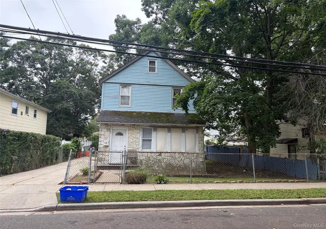 Photo 4 of Single family home for sale at 88 Colonial Ave, Hempstead, NY 11520 | MLS# 1046270 | Listing updated on 2026-09-03