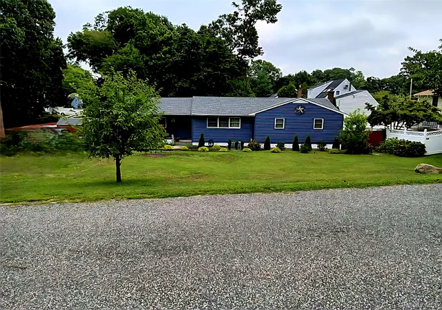 Photo 1 of Single family home for sale at 86 Hulse Ave, Riverhead, NY 11792 | MLS# 1046283 | Listing updated on 2026-10-09