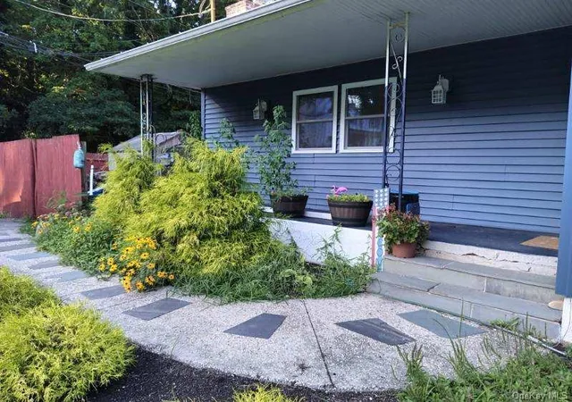 Photo 3 of Single family home for sale at 86 Hulse Ave, Riverhead, NY 11792 | MLS# 1046283 | Listing updated on 2026-10-09