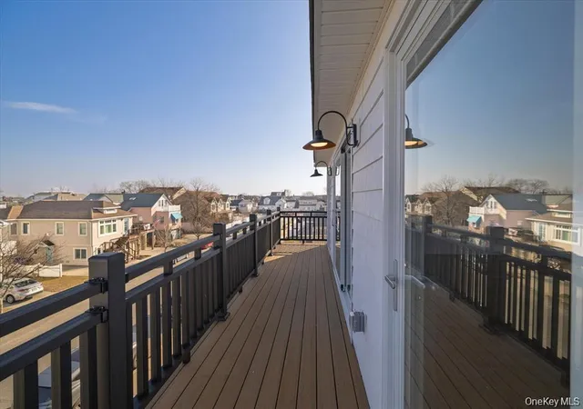 Listing Photo 4 - Condo for sale in building located at 550 E Harrison St, Long Beach, NY 11561