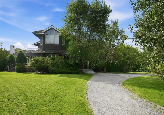 Photo 2 of Mansion for sale at 25 Ring Neck Rd, Southampton, NY 11960 | MLS# 1046358 | Listing updated on 2026-10-03