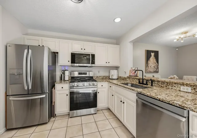 Photo 2 of Single family home for sale at 246 Crestwood Ct, Fishkill, NY 12524 | MLS# 1046364 | Listing updated on 2026-09-17